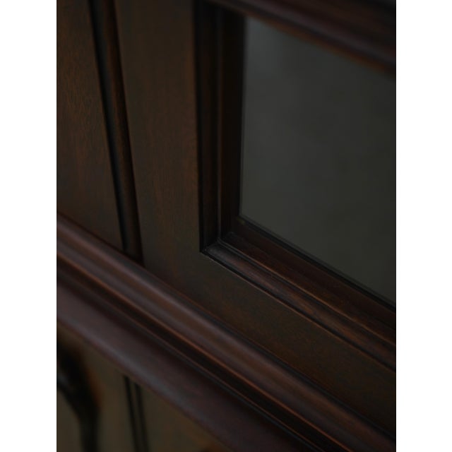 Henkel Harris Chippendale Mahogany Corner China Cabinet For Sale - Image 12 of 18