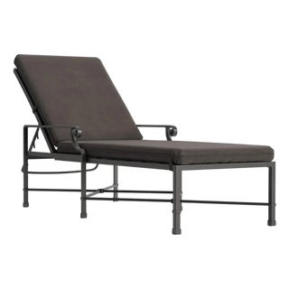 Brown Jordan Venetian Adjustable Chaise Lounge, Textured Pewter frame with Fusion Charcoal fabric For Sale