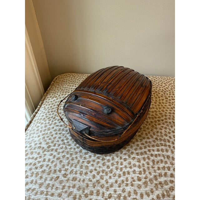 Brown Vintage Mid-20th Century Beetle Bug Bamboo Chinese Tiffin Basket For Sale - Image 8 of 15