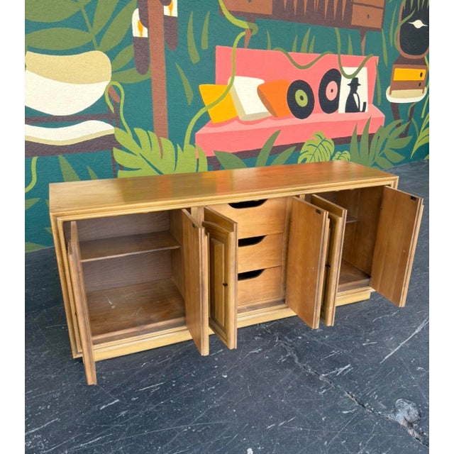 Mid Century Thomasville Sideboard For Sale In Tampa - Image 6 of 13