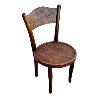 Early 20th Century Vienna Secession Sculpted Oak Side Chair W/ Carved Backrest, Attributed to Jacob & Josef Kohn For Sale