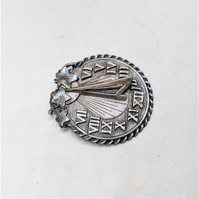 1950s Vintage Signed Napier Ad Piece Silvertone "Golden Time" Sundial Brooch, 1954 For Sale - Image 5 of 10
