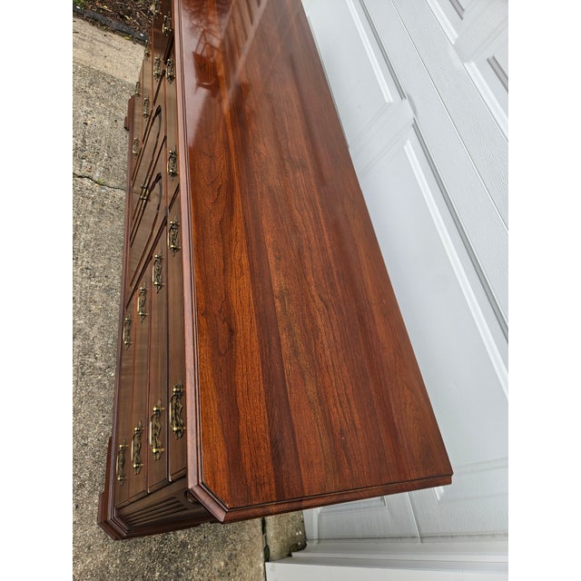 1990s Ethan Allen Georgian Court Dresser Chest of Drawers Cherry Chippendale Sideboard For Sale - Image 11 of 17