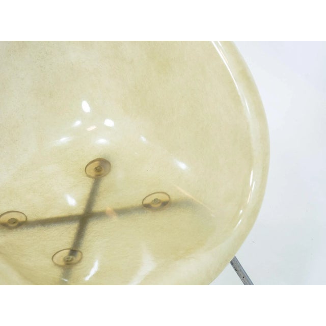 Set of Vintage Fiber Glass Shell Chairs For Sale - Image 6 of 7