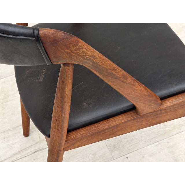 Danish Model 31 Armchairs in Leather and Teak by Kai Kristensen, 1960s, Set of 4 For Sale - Image 13 of 18