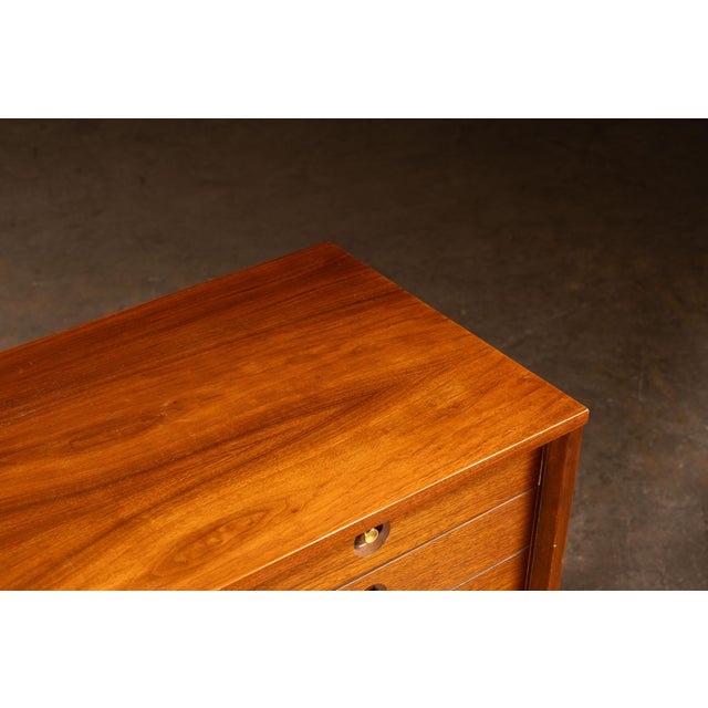 Mid 20th Century Mid-Century Walnut Dresser by United For Sale - Image 5 of 13