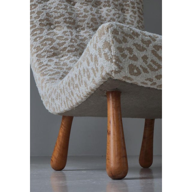 Modern Swedish Lounge Chair with Clubbed Legs in Birchwood & Tablu Textile, 1940s For Sale - Image 9 of 18