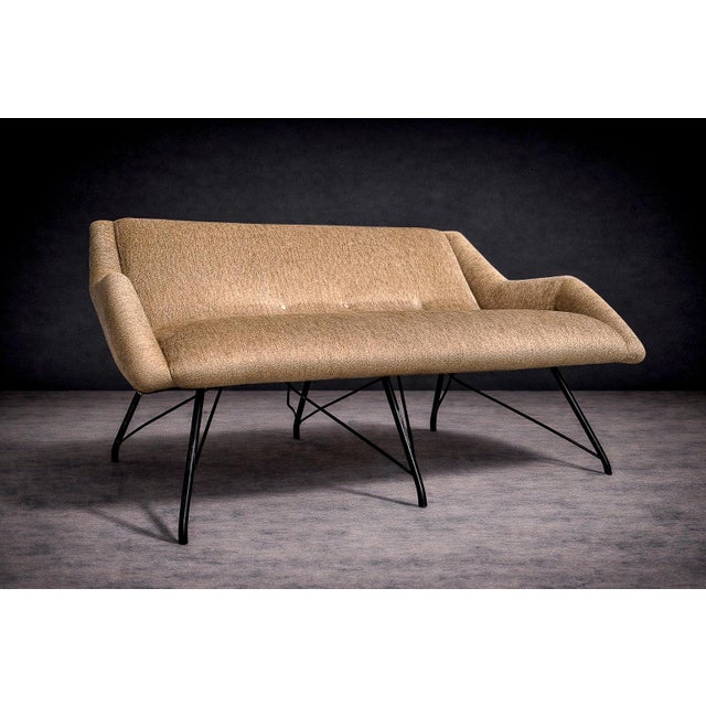 Mid-Century Modern Concha Loveseat in Metal & Fabric, Carlo Hauner, 1955 For Sale - Image 3 of 9