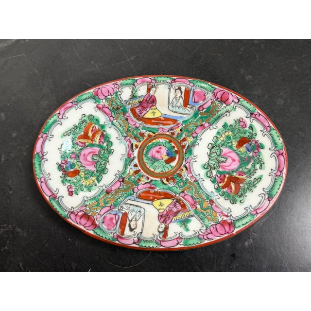 Chinese Mid 20th Century Oriental Rose Famille Medallion Oval Plates, Set of Eighteen For Sale - Image 3 of 12