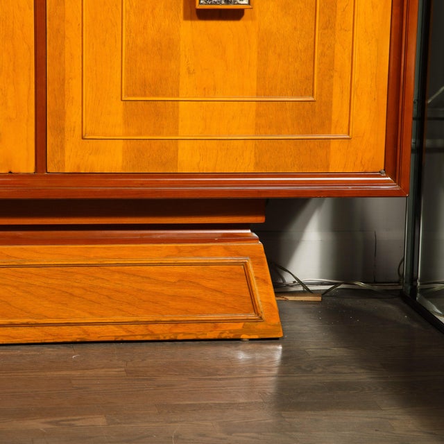 1950s Mid-Century Modernist Bar Cabinet in Book-Matched Walnut With Inset Glass Pulls For Sale - Image 14 of 18