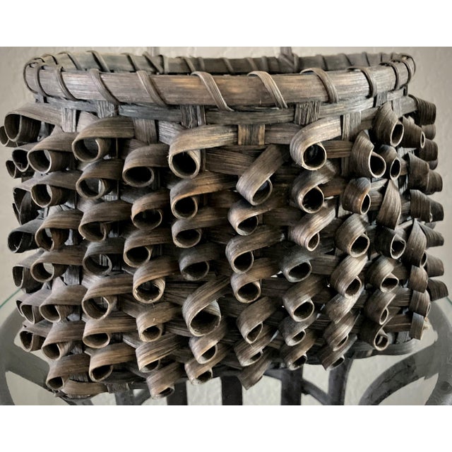Mid 20th-Century Ash Splint Curly Weave Basket Wall Pocket in the Manner of Woodland Basket Makers of the Late 1800s For Sale - Image 13 of 18