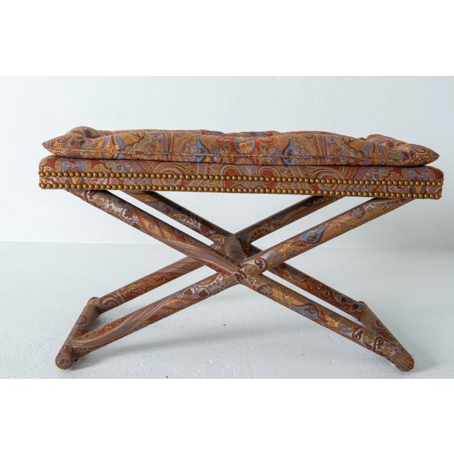 1980s Mid-Century Modern Paisley Upholstered Bench, USA, 1980s Billy Baldwin style For Sale - Image 5 of 13