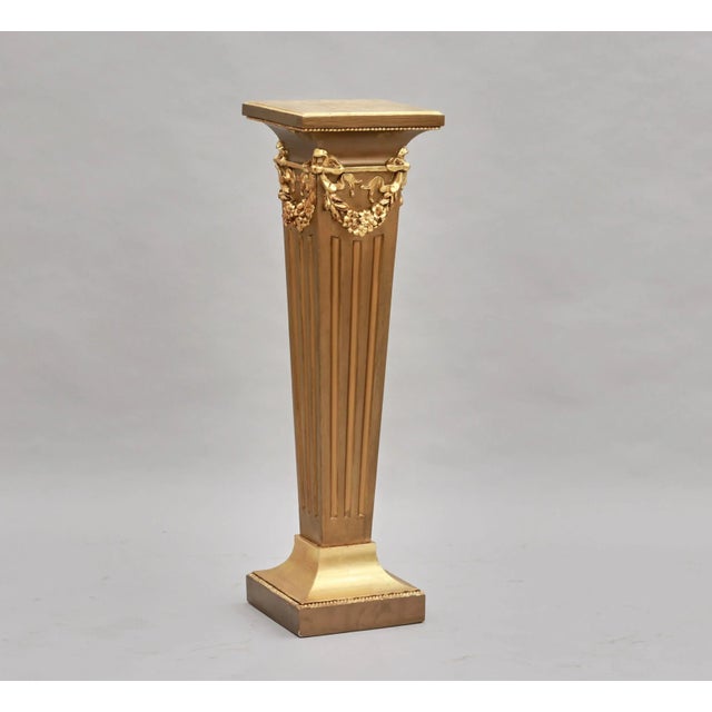 Pedestal or Column, in Good conditions.