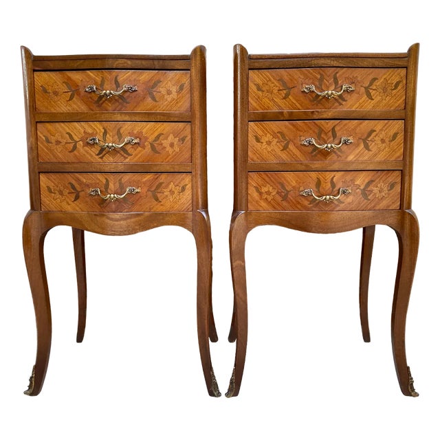 French Nightstands in Walnut with Flowers Marquetry and Bronze, 1940s, Set of 2 For Sale