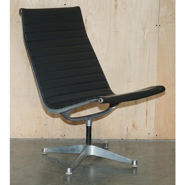 Vintage Hillie Stamped Black Leather Swivel Lounge Chairs from Herman Miller, Set of 2 For Sale - Image 16 of 18