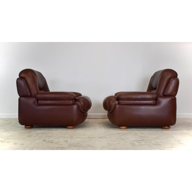 1970s Post Modern Italian Leather Lounge Chairs – A Pair For Sale In New York - Image 6 of 12