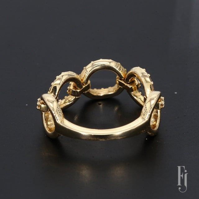 Contemporary 14k Yellow Gold Chain-Link Ring With Accent Diamonds - Size 6.25 For Sale - Image 3 of 4