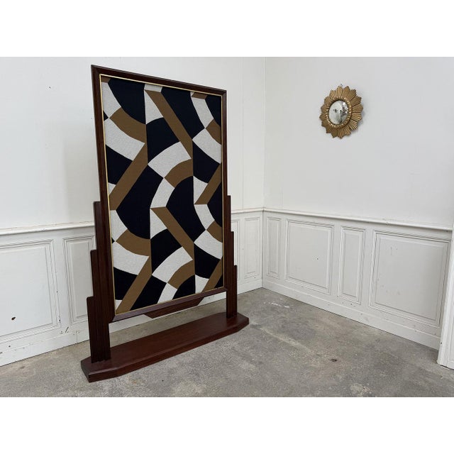 Repurposed as a screen, or even a vintage room divider, this teak poster holder dates from the 1940s. A true work of art,...
