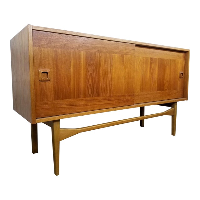 1970s Danish Modern Mid Century Compact Credenza Buffet Bar Cabinet For Sale