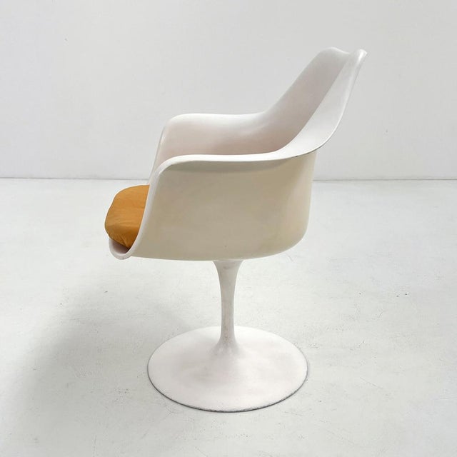 Taupe Swivel Tulip Dining Chair by Eero Saarinen for Knoll, 1960s For Sale - Image 5 of 17