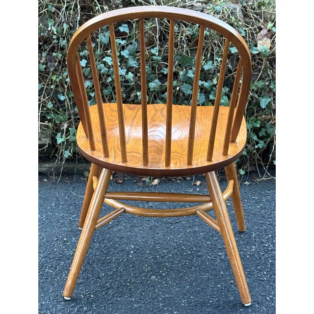 Nichols & Stone Late 20th Century Solid Oak Nichols and Stone Bowback Windsor Chairs - Set of 4 For Sale - Image 4 of 11