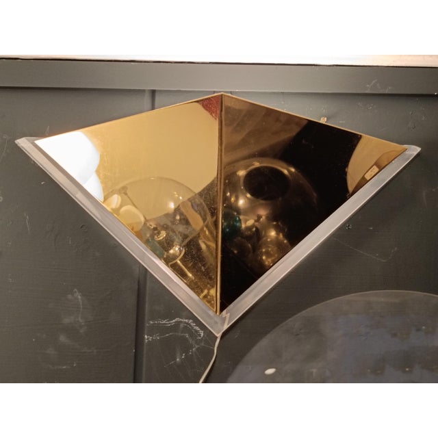 Vintage Triangular Wall Lamp in Gold-Plated Metal and Acrylic, 1970s For Sale - Image 6 of 10