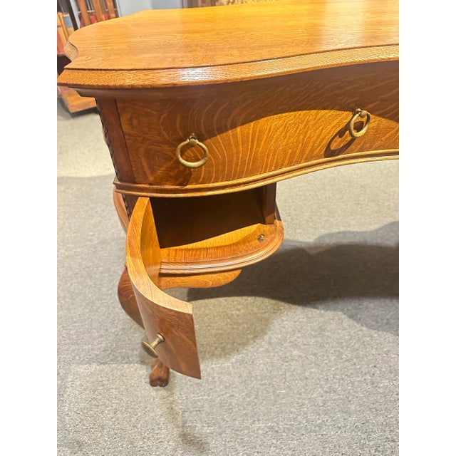 1900 - 1909 Early 1900s Quarter Sawn Oak Ladies Desk For Sale - Image 5 of 10