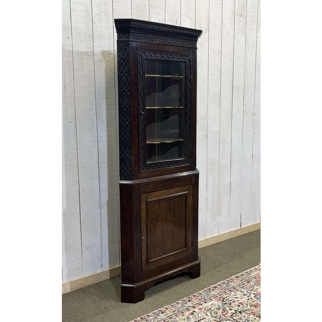 English Corner Cabinet in Walnut, Mahogany and Oak, 19th Century For Sale - Image 4 of 12