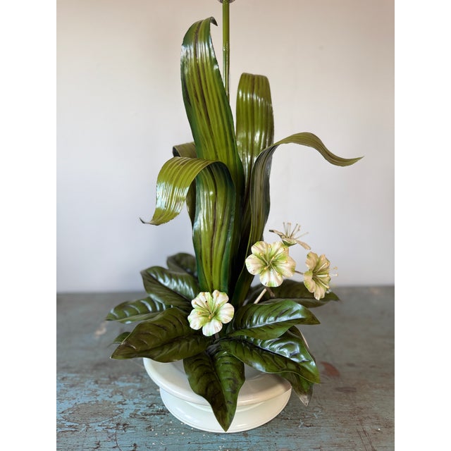 Metal 1960s Mid-Century Modern Tole Safran & Glucksman Floral Table Lamp and Scalloped Silk Shade - 38" Tall For Sale - Image 7 of 17