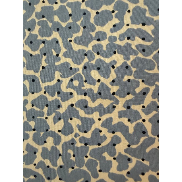 2020s Jim Thompson Paraiso Korallo Fabric 1 1/2 Yards Ref: Jt013871005 - Periwinkle For Sale - Image 5 of 5