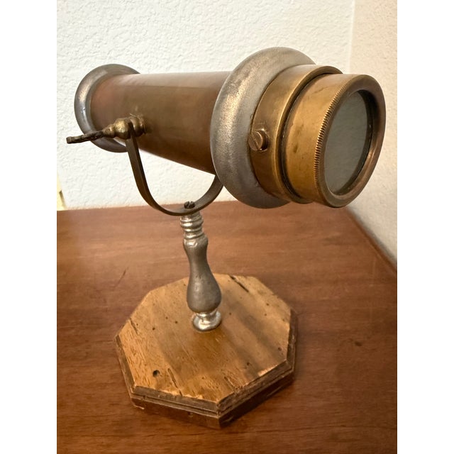 Great conversation piece especially for kids. Works great with a deep blue and red colors seen. Use for bookcase or desk.