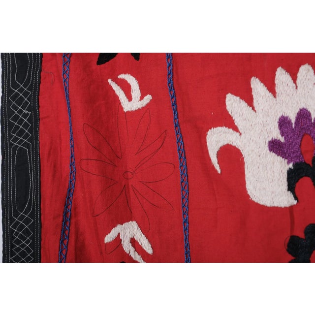 Red Cotton Suzani Wall Hanging - Vintage Bukhara Embroidery For Sale - Image 4 of 10