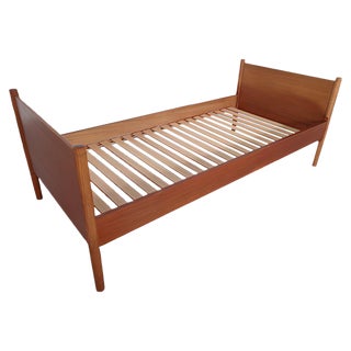 Teak Single Bed by Børge Mogensen for Søborg Møbelfabrik, 1960s For Sale
