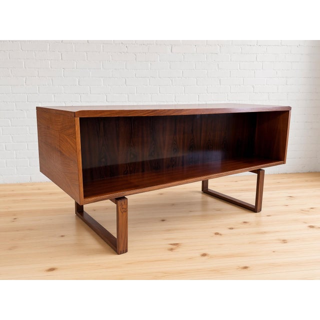 Mid-Century Danish Rosewood Desk by Torben Valeur and Henning Jensen for Dyrlund, 1960s For Sale - Image 10 of 14