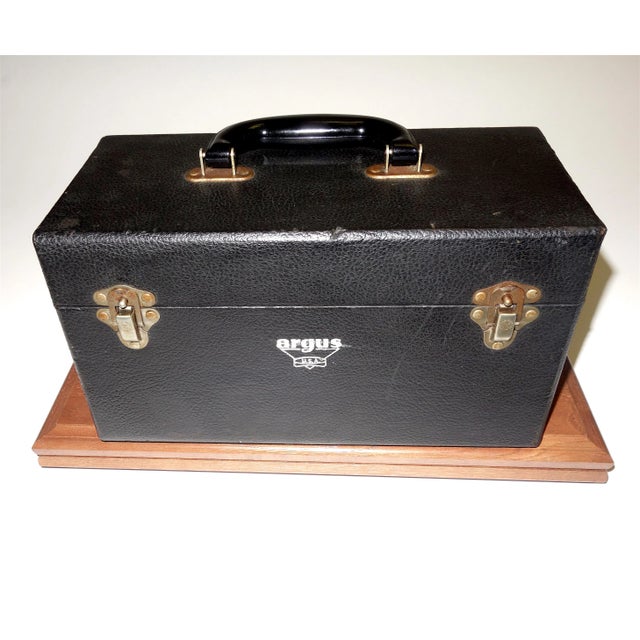 Submitted for your evaluation is this mid century cinema / photo equipment carry case. All original condition with modest...