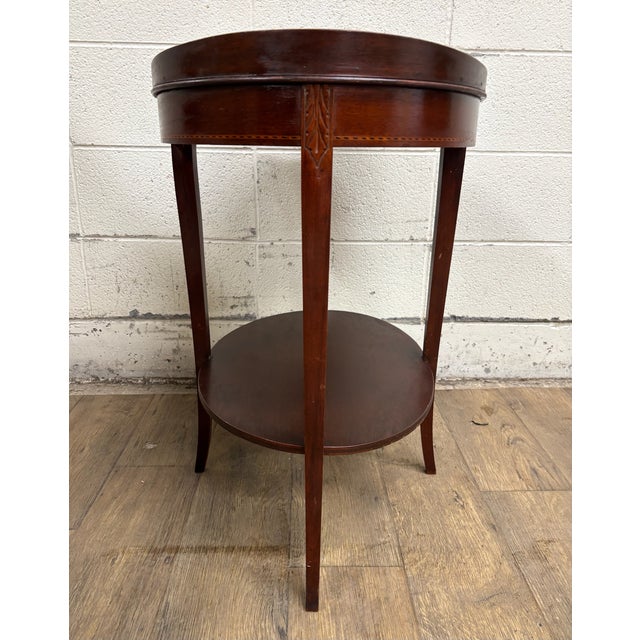 Brown Vintage Mersman Mahogany Hepplewhite Style Tiered Oval End or Side or Lamp Table For Sale - Image 8 of 14