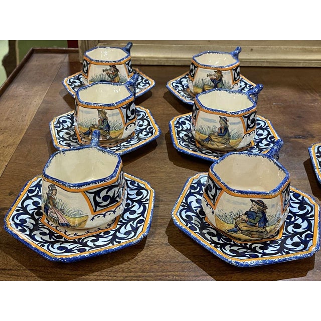 Quimper Earthenware Dinner Service, 1930s, Set of 17 For Sale - Image 18 of 18