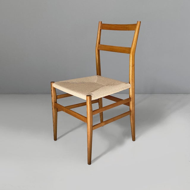 Italian mid-century modern straw and wood chairs Leggera by Gio Ponti for Cassina, 1960s Set of six Leggera chairs with...