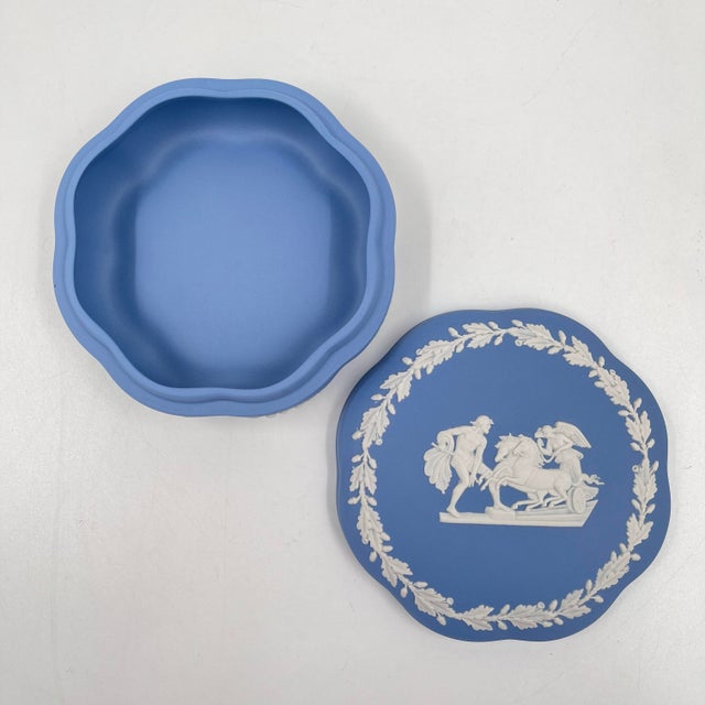 Wedgwood Vintage Wedgwood Blue Jasperware Trinket Box, Ulysses Chariot Scene For Sale - Image 4 of 10