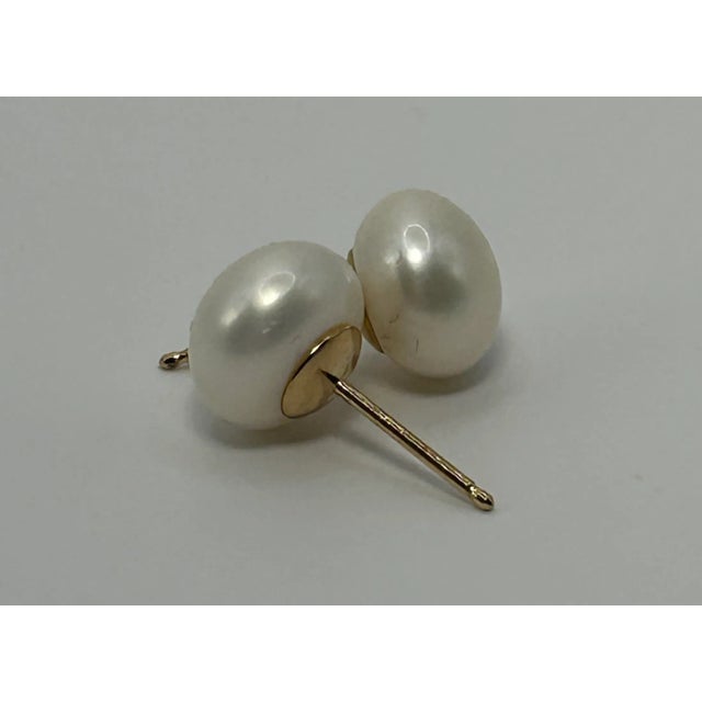 This is part of Chairish’s Fine Jewelry assortment. Pair 14k Button Cultured Pearl Studs Earrings. Weight of Earrings: 2.1...