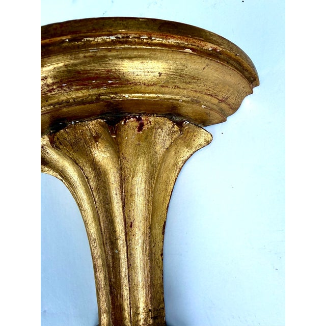 Italian Giltwood Wall Bracket Shelf With Acanthus Leaf Decoration Mid 20th Century For Sale In New York - Image 6 of 14