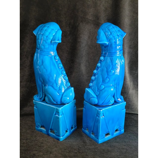 Mid-Century Vintage Turquoise Blue Foo Dogs. Matching Pair For Sale - Image 4 of 12