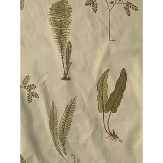 Duralee Fabrics Meadow Fern Fabric, 2.5 Yards For Sale
