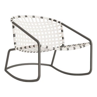 Brown Jordan Kantan Aluminum Suncloth Motion Lounge Chair, Mica frame with White fabric For Sale