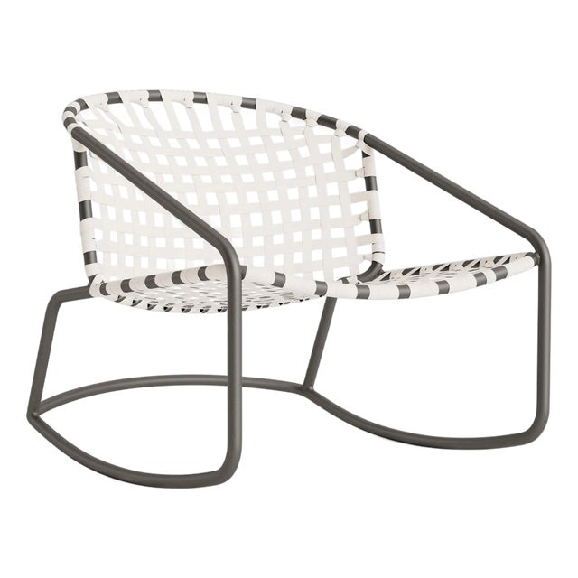 Brown Jordan Kantan Aluminum Suncloth Motion Lounge Chair, Mica frame with White fabric For Sale