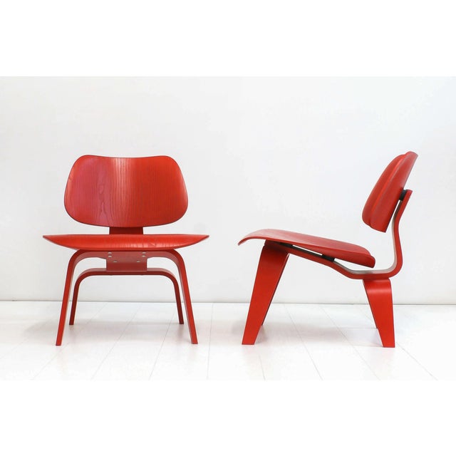 LCW Chairs in Red Stained Ash and Plywood by Charles & Ray Eames for Vitra, 2005, Set of 2 For Sale - Image 6 of 13