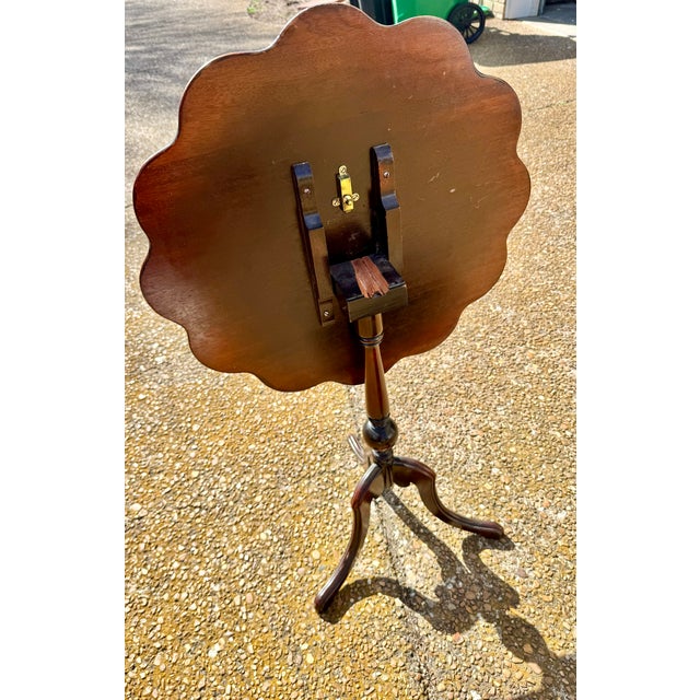 Chippendale Antique Chippendale Mahogany Tilt Top Table With Unique Design For Sale - Image 3 of 5