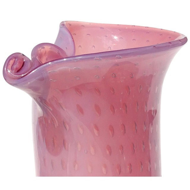 Murano Fratelli Toso Opalescent Pink Bubbles Vintage Italian Art Glass Scroll Top Flower Vase With Label For Sale In Orlando - Image 6 of 12