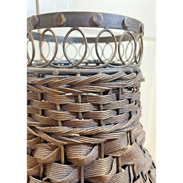 Vintage MCM Rattan & Wicker Basket Plant Urn For Sale - Image 4 of 5