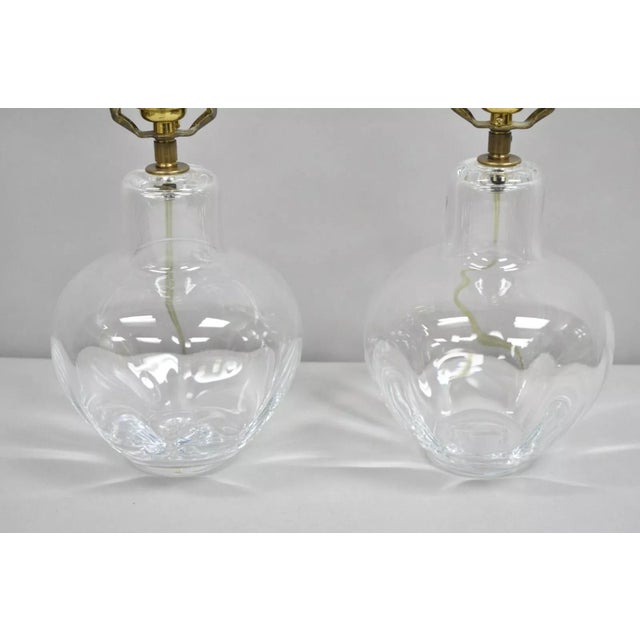 Late 20th Century Vintage Simon Pearce Shelburne Modern Handblown Glass Vase Small Table Lamp Pair For Sale - Image 5 of 11